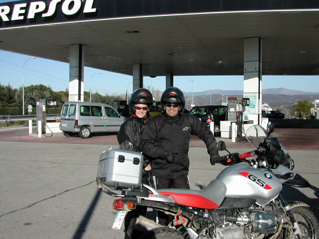 RF0604_32.jpg