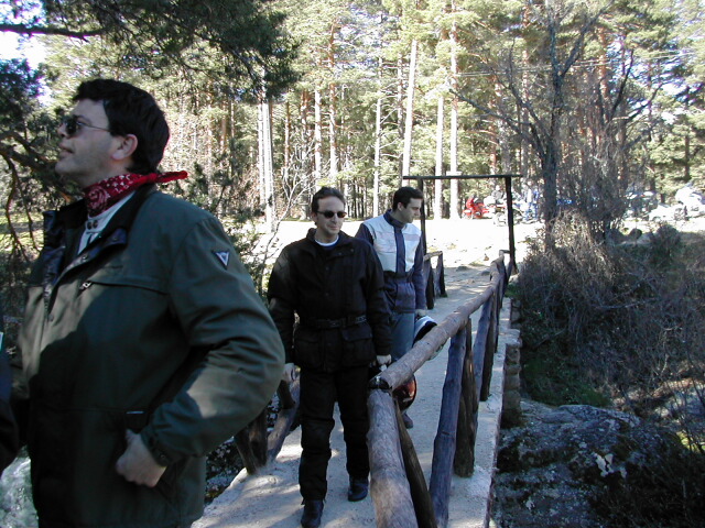 RF0604_43.jpg